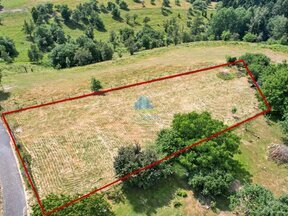 Stavební pozemek 2 674 m² s vrtem a sítěmi na dosah, Hřebeny - Josefov u Sokolova
