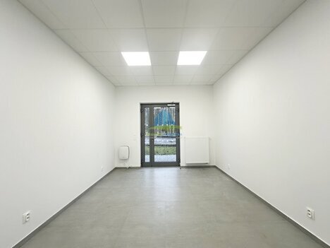 Pronájem nebytového prostoru(28,9m²) ve Františkových Lázních v Nádražní ulici