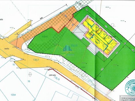 FRANTIŠKOVY LÁZNĚ – POZEMEK 1 302 m² SE STAVEBNÍM POVOLENÍM, PROJEKTEM A SÍTĚMI